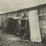 新宿御苑バラツク街<br>Barracks in Shinjuku Gyoen<br>Source: 大正震災志寫眞帖  內務省社會局編, 1926