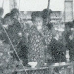 上野公園託兒所  十月十五日<br>Children eating a meal at a nursery in Ueno Park, 15 October 1923<br>Source: 大正大震災誌  警示廳, 1925
