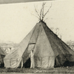 天幕教育<br>Tent classrooms at Kuromon Primary School<br>Source: 復興建築落成記念誌 東京市黑門尋常小學校, 1930