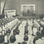講堂ニ於ケル海軍記念講演<br>Ogawa Primary School: Navy commemoration day lecture in auditorium<br>Source: 復興校舎落成記念, 1928