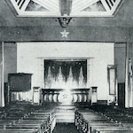 講堂<br>Taimei Primary School auditorium<br>Source: 新築落成五十週年記念號 星のかゞやき, 1929